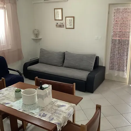 With Parking Space Kanica, - 11818 Apartment