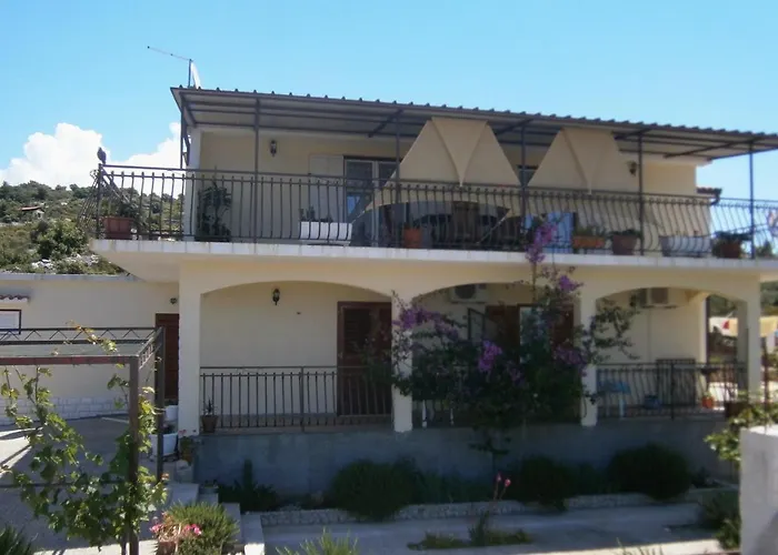 Daire With Parking Space Kanica, - 11818 *